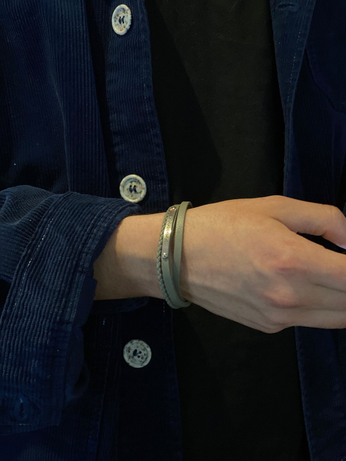 BRADED LEATHER LAYERED BRACELET - GRAY - Gray
