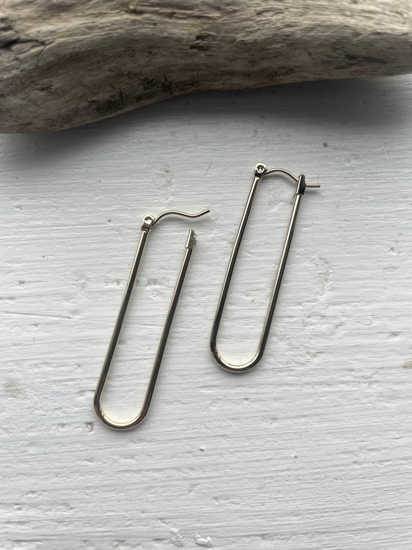 MOON AND BACK - OBLONG EARRING - Gray